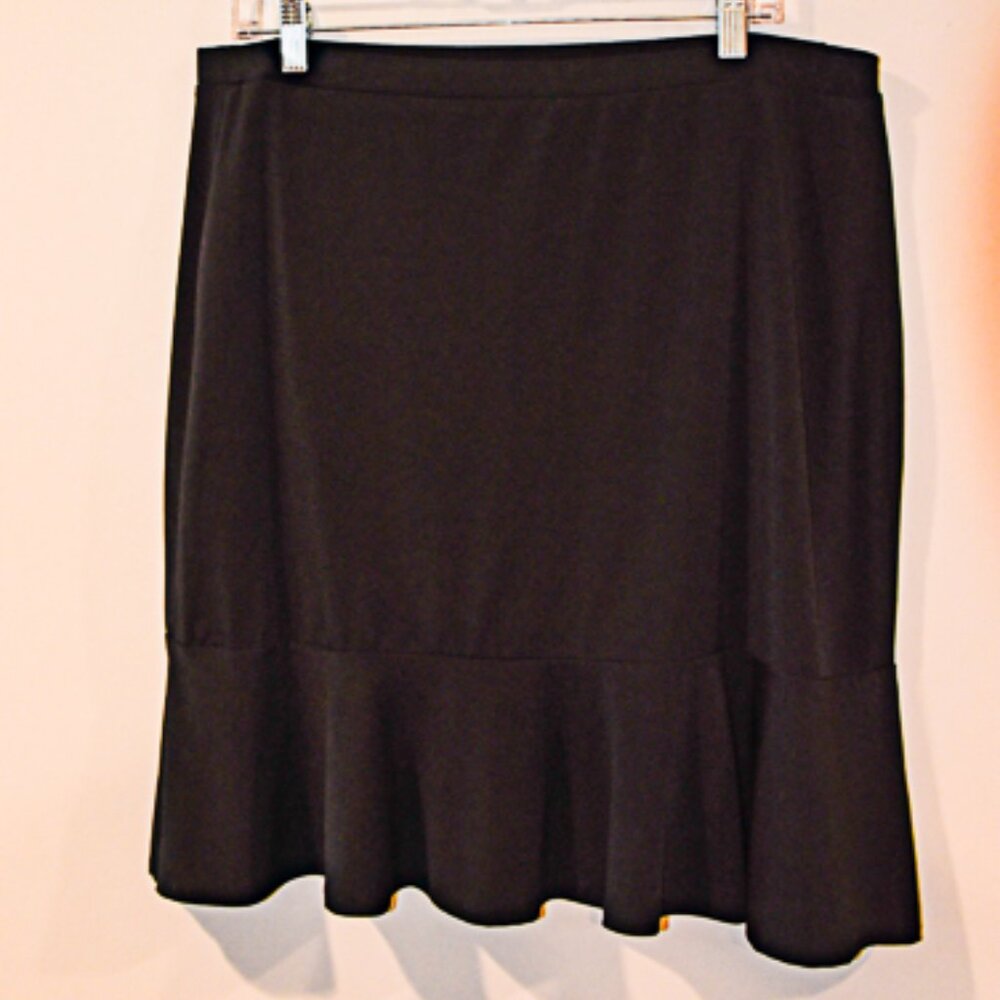 George Skirt Black Elastic waist pull on Size L 12-14